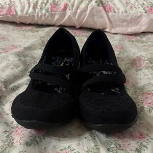 Sketchers flats